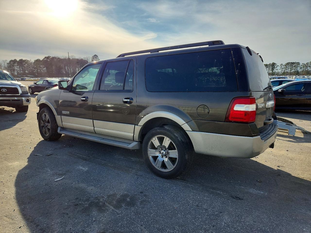 2008 Ford Expedition El Eddie Bauer - Фото 2