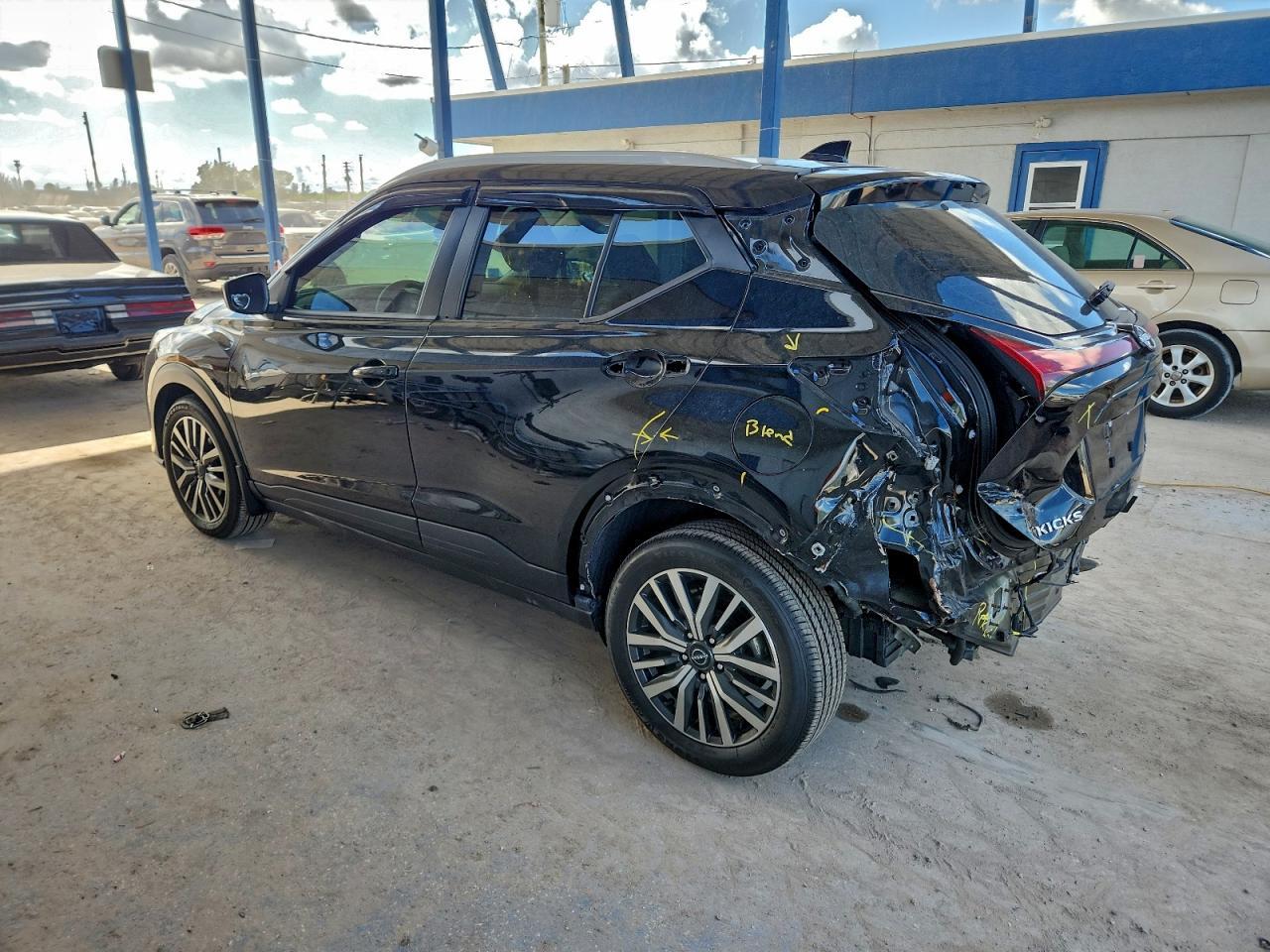 2023 Nissan Kicks Sv - Фото 2