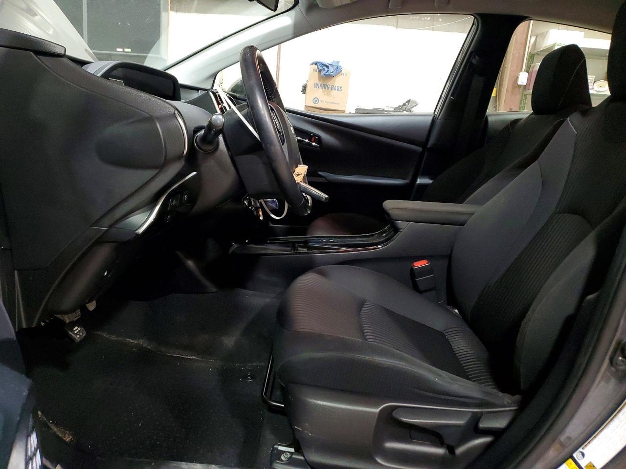 2021 Toyota Prius Prime Le - Фото 7