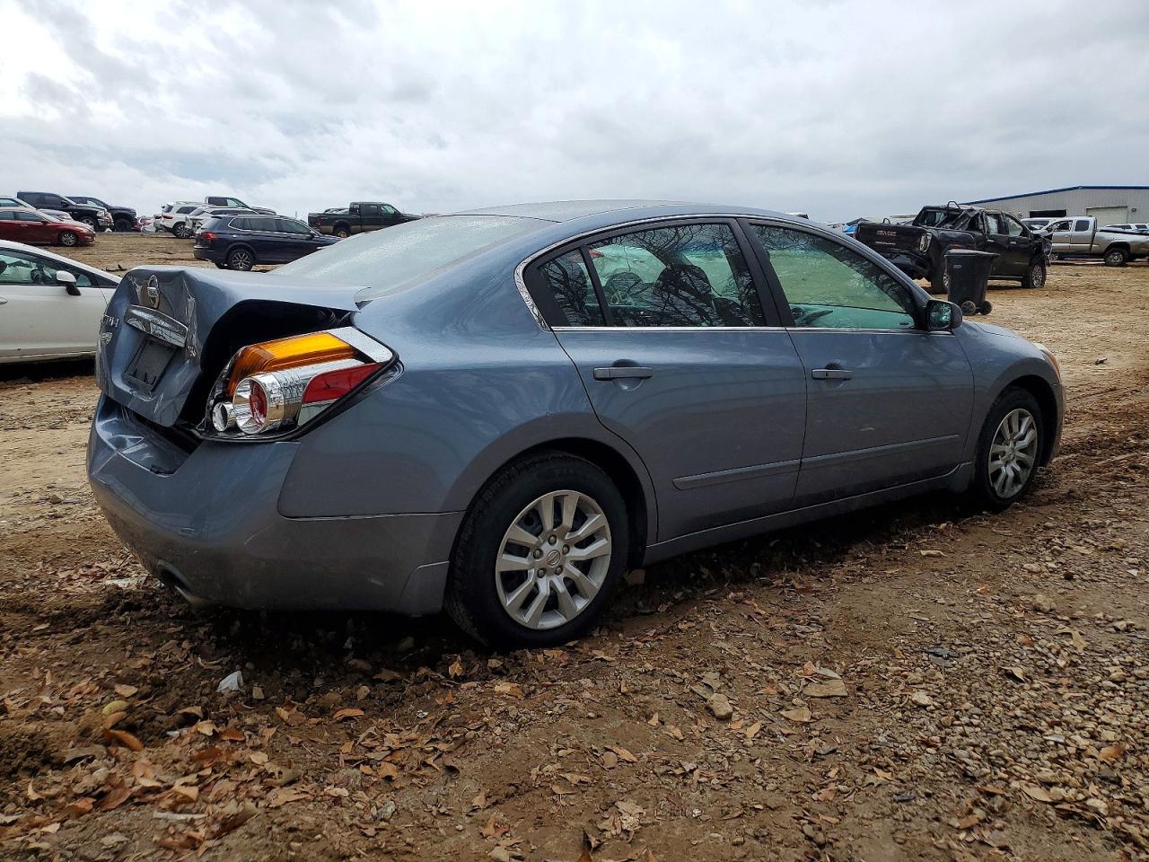 2010 Nissan Altima Base - Image 3