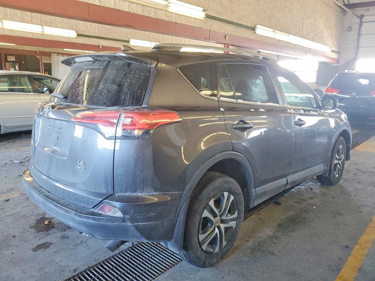 2016 Toyota Rav4 Le - Image 3