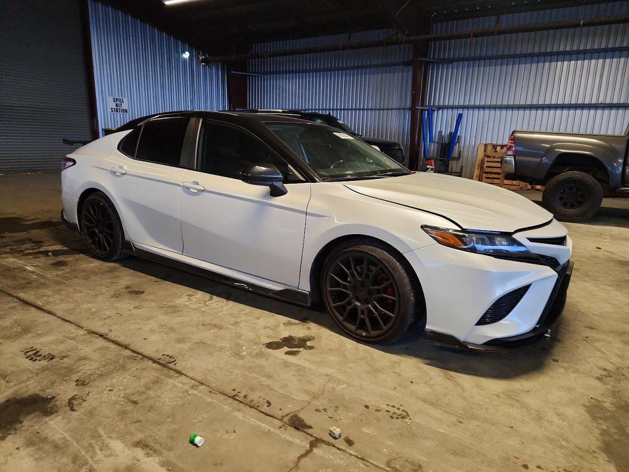 2020 Toyota Camry Trd - Фото 4