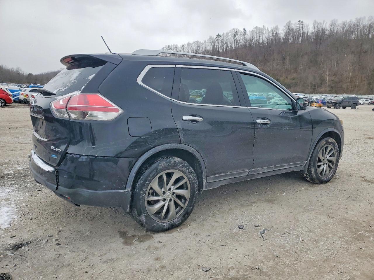 2014 Nissan Rogue S - Image 3