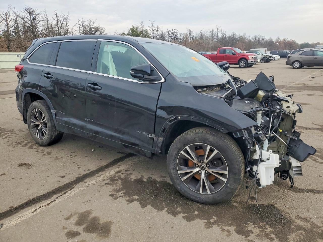 2017 Toyota Highlander Le - Фото 4