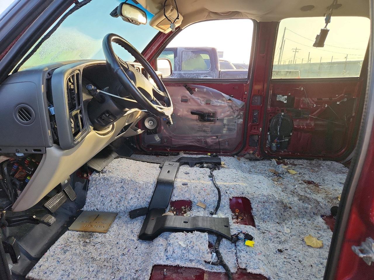 2005 Chevrolet Suburban K1500 - Image 7