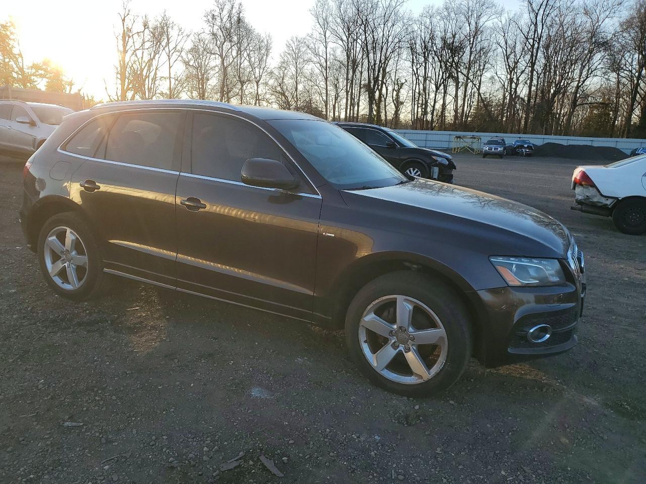 2011 Audi Q5 Premium Plus - Image 4