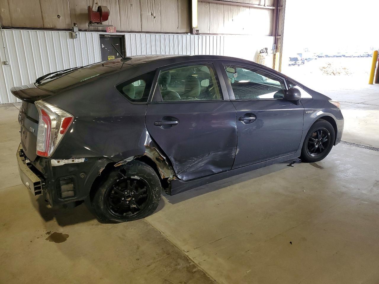 2013 Toyota Prius - Фото 3