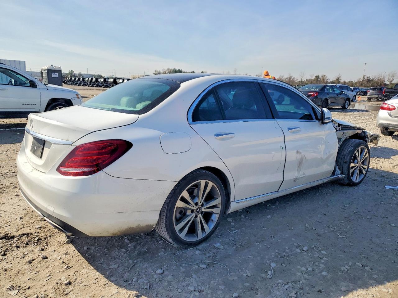 2018 Mercedes-Benz C 300 - Фото 3