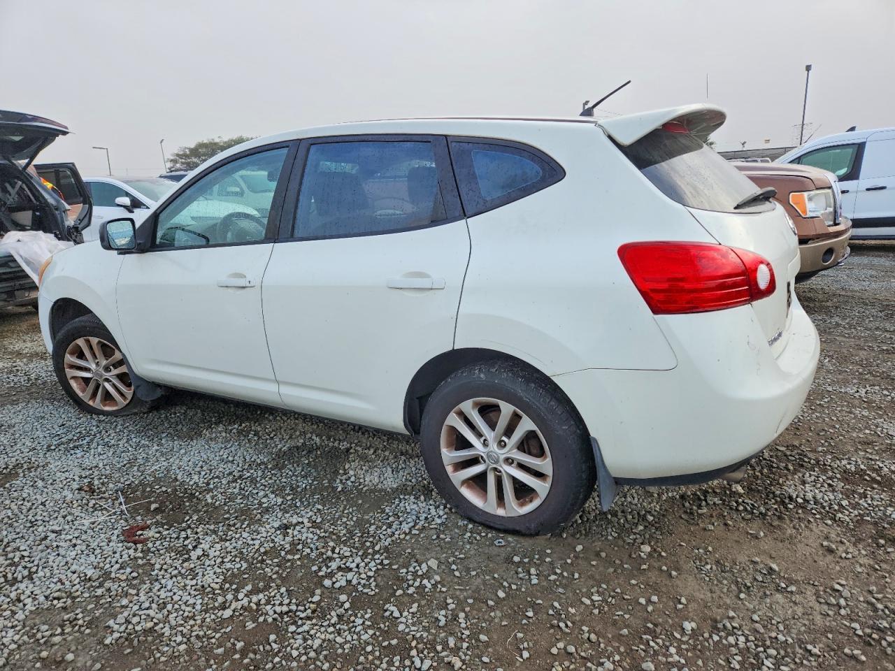 2009 Nissan Rogue S - Фото 2