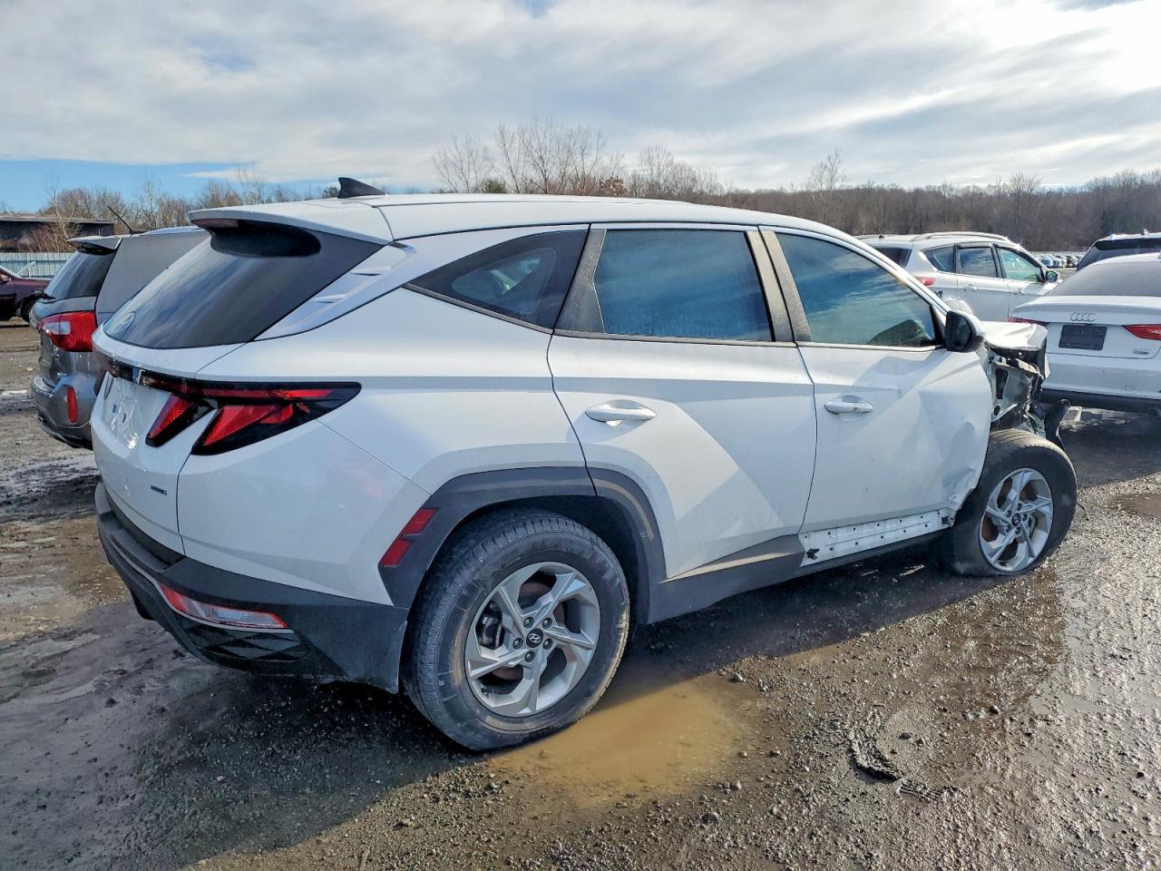 2023 Hyundai Tucson Se - Image 3