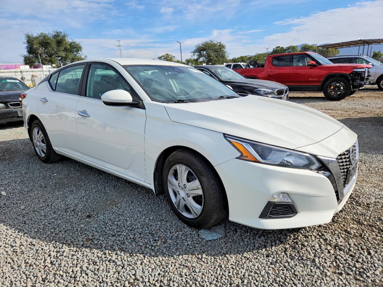 2021 Nissan Altima S - Image 4