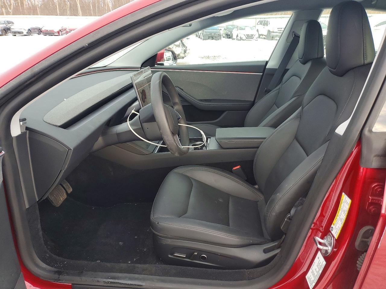 2025 Tesla Model 3 - Image 7