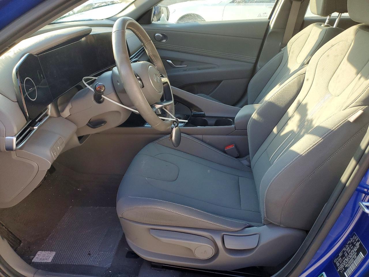 2025 Hyundai Elantra Sel - Фото 7