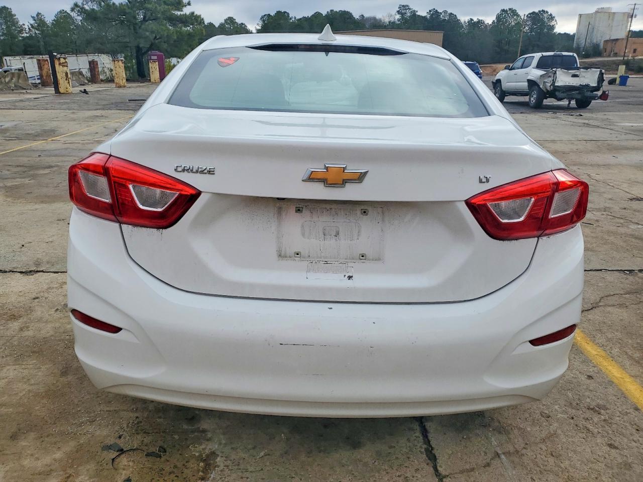 2017 Chevrolet Cruze Lt - Image 6