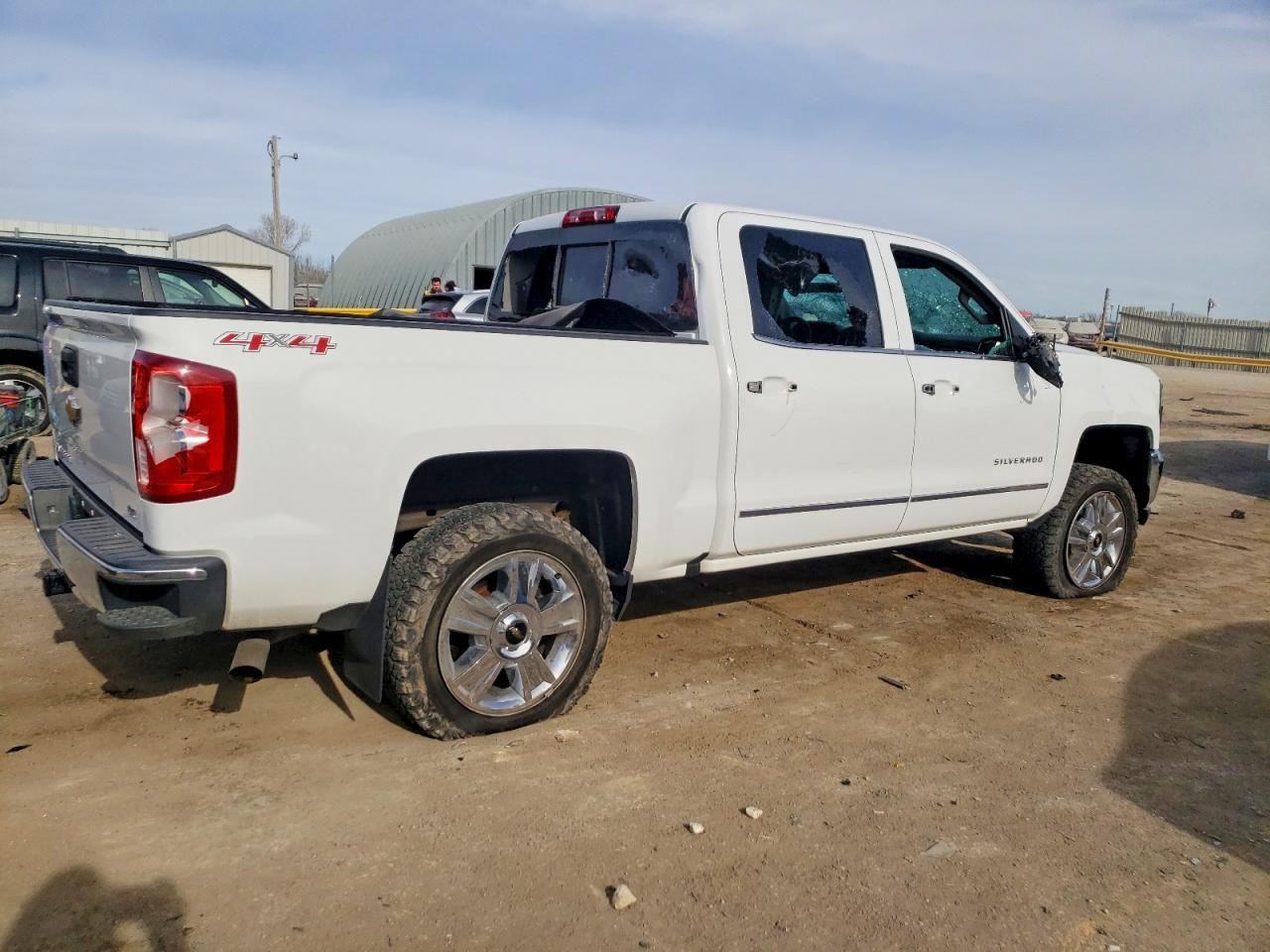 2017 Chev Silverado - Фото 3