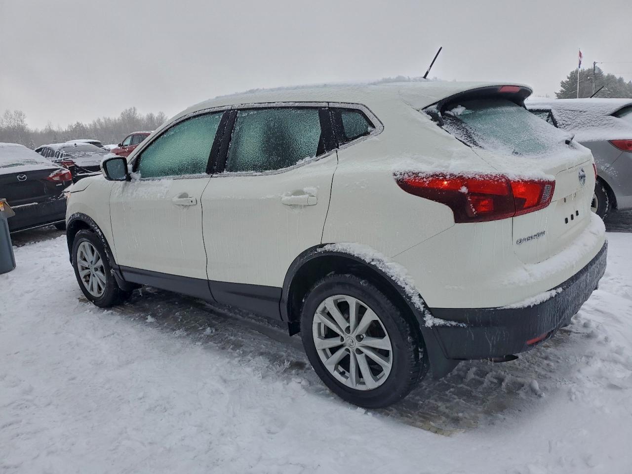 2018 Nissan Rogue Sport S - Image 2