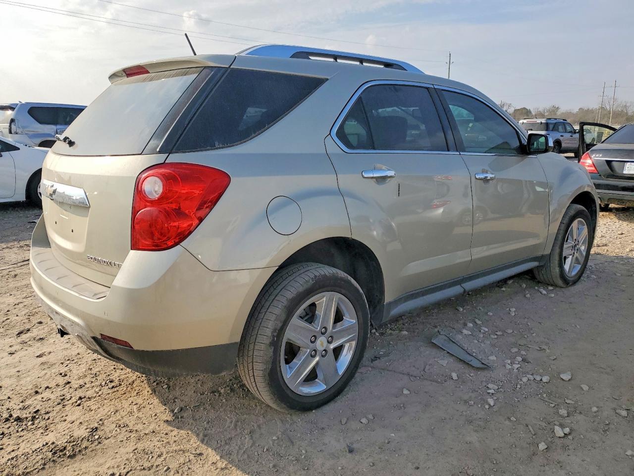 2015 Chev Equinox Ltz - Image 3