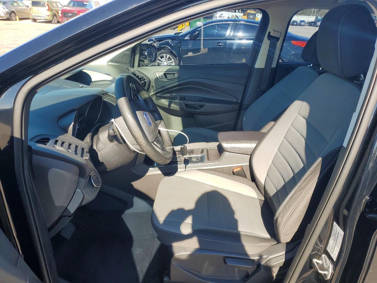2017 Ford Escape S - Фото 7