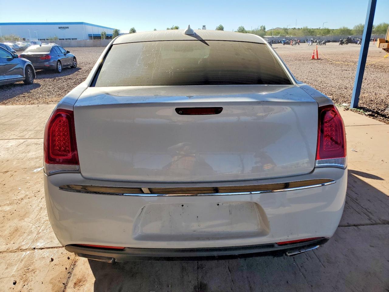 2018 Chrysler 300 Limited - Image 6