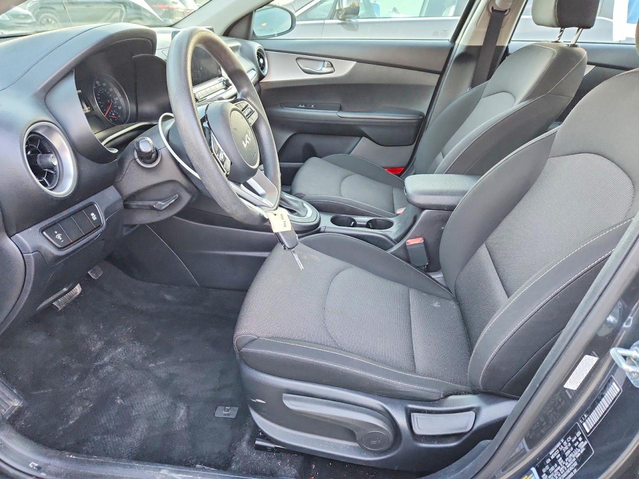 2022 Kia Forte Fe - Image 7