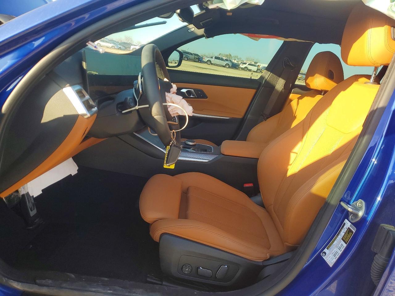 2025 BMW Motorrad 330I - Image 7