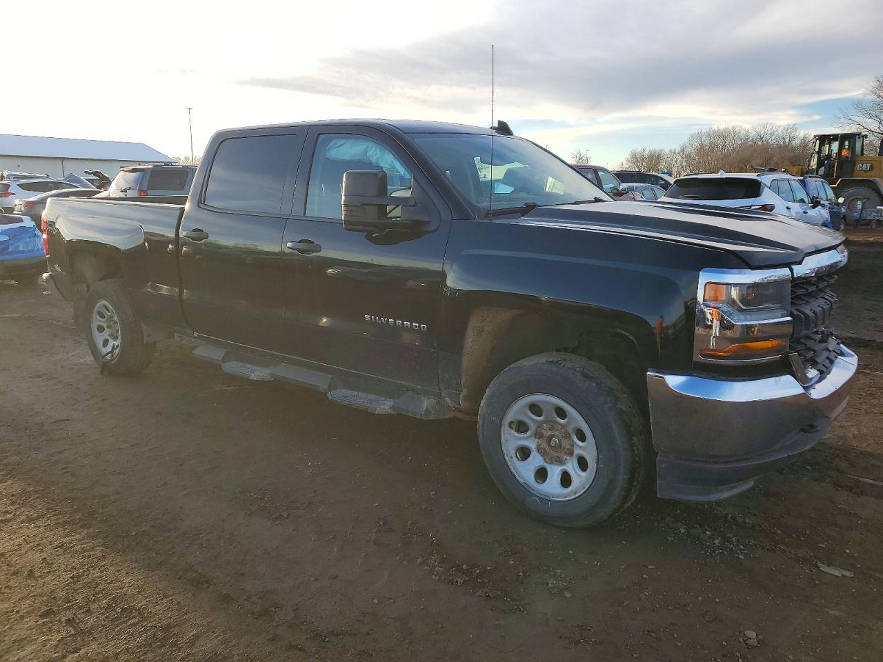 2017 Chevrolet Silverado K1500 - Image 4