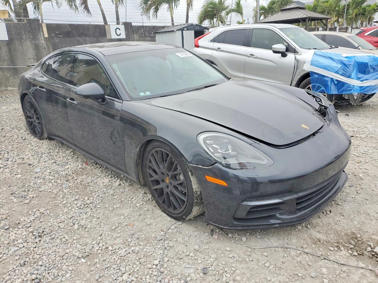 2017 Porsche Panamera 2 - Фото 4
