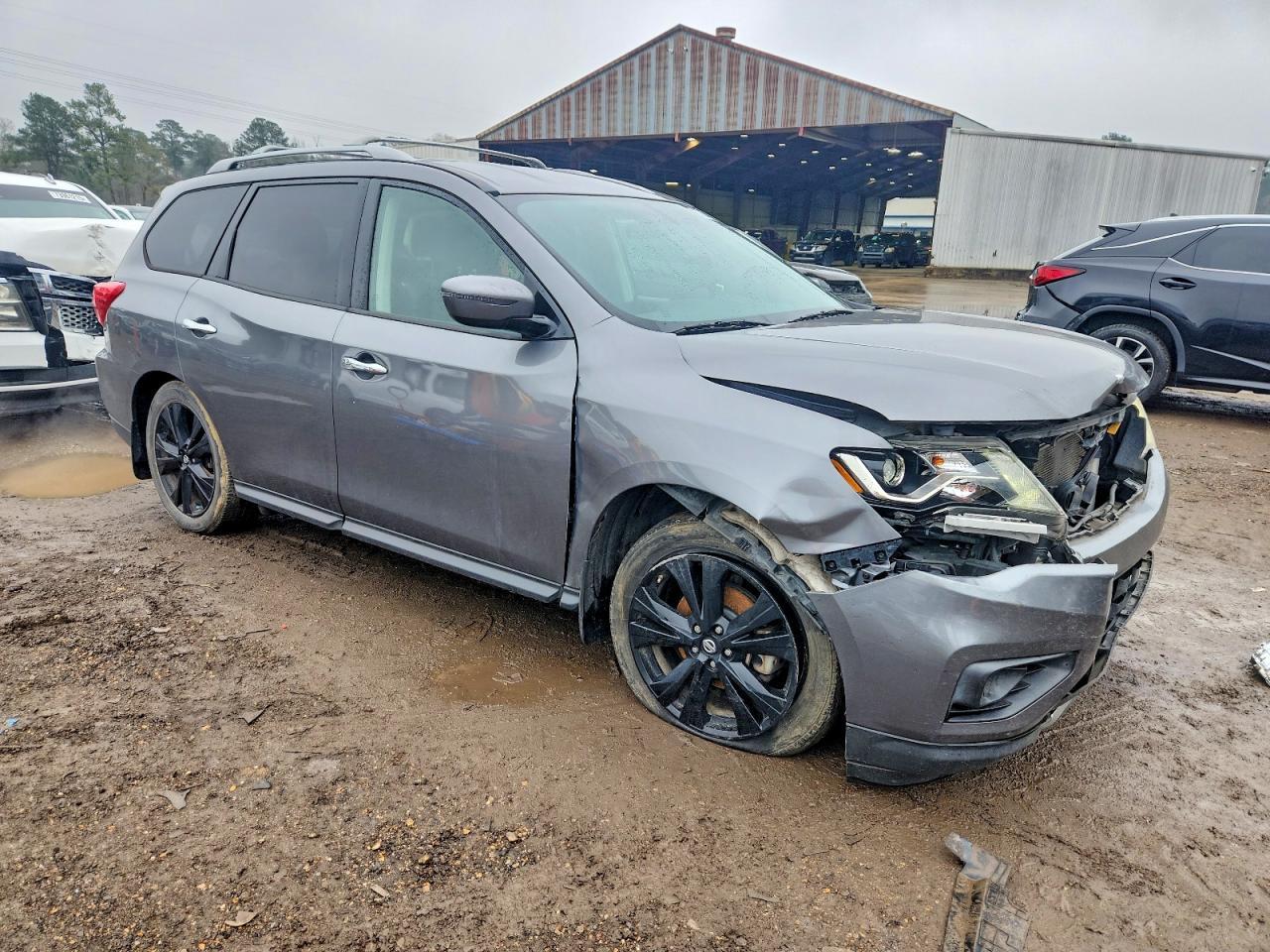 2019 Nissan Pathfinder S - Image 4
