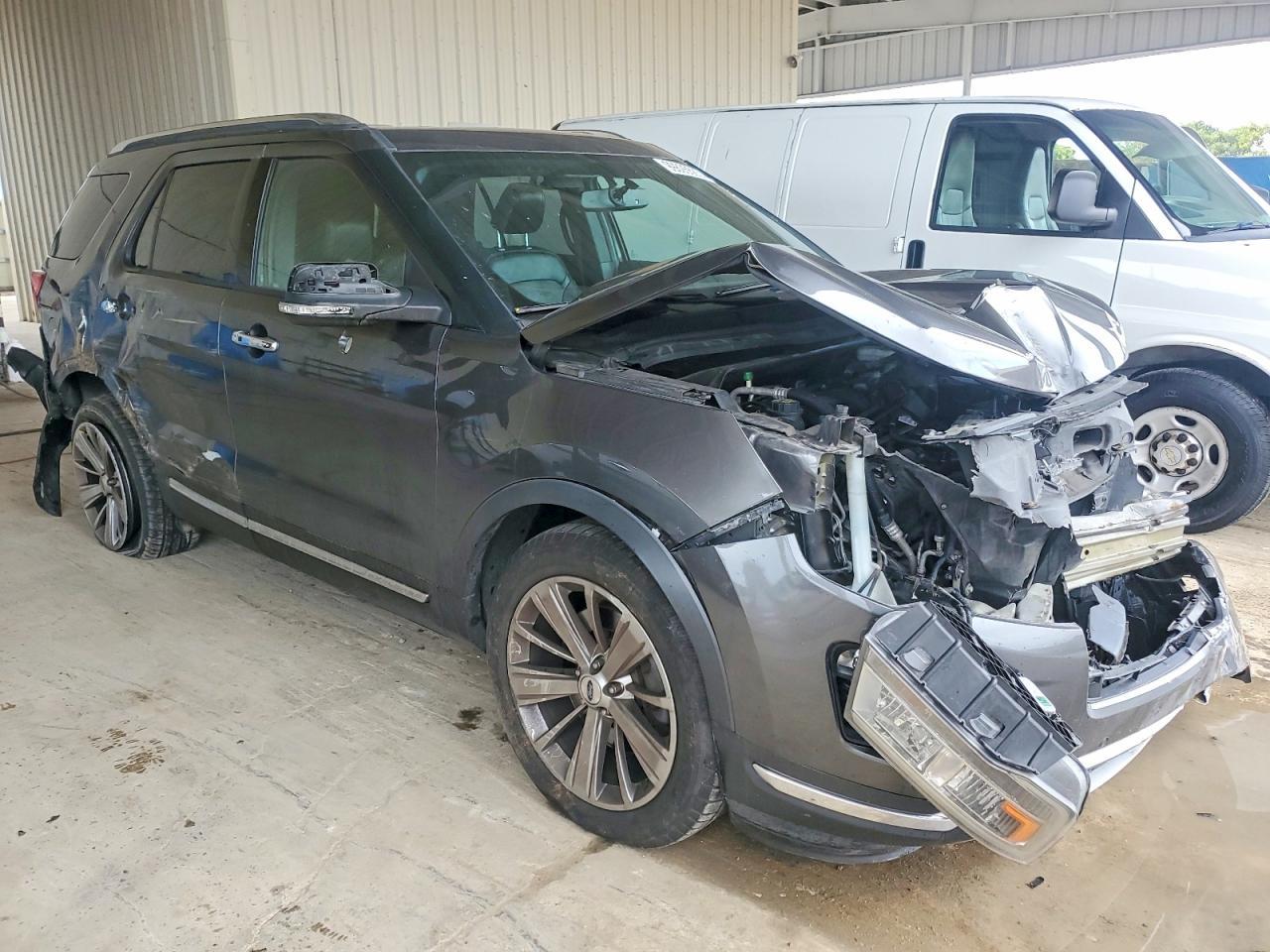 2018 Ford Explorer Limited - Фото 4