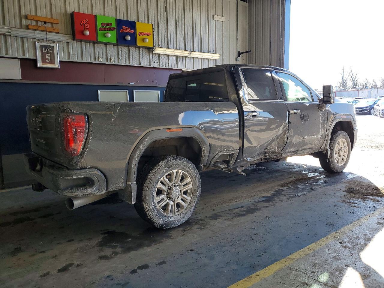 2022 GMC Sierra K2500 Denali - Image 3
