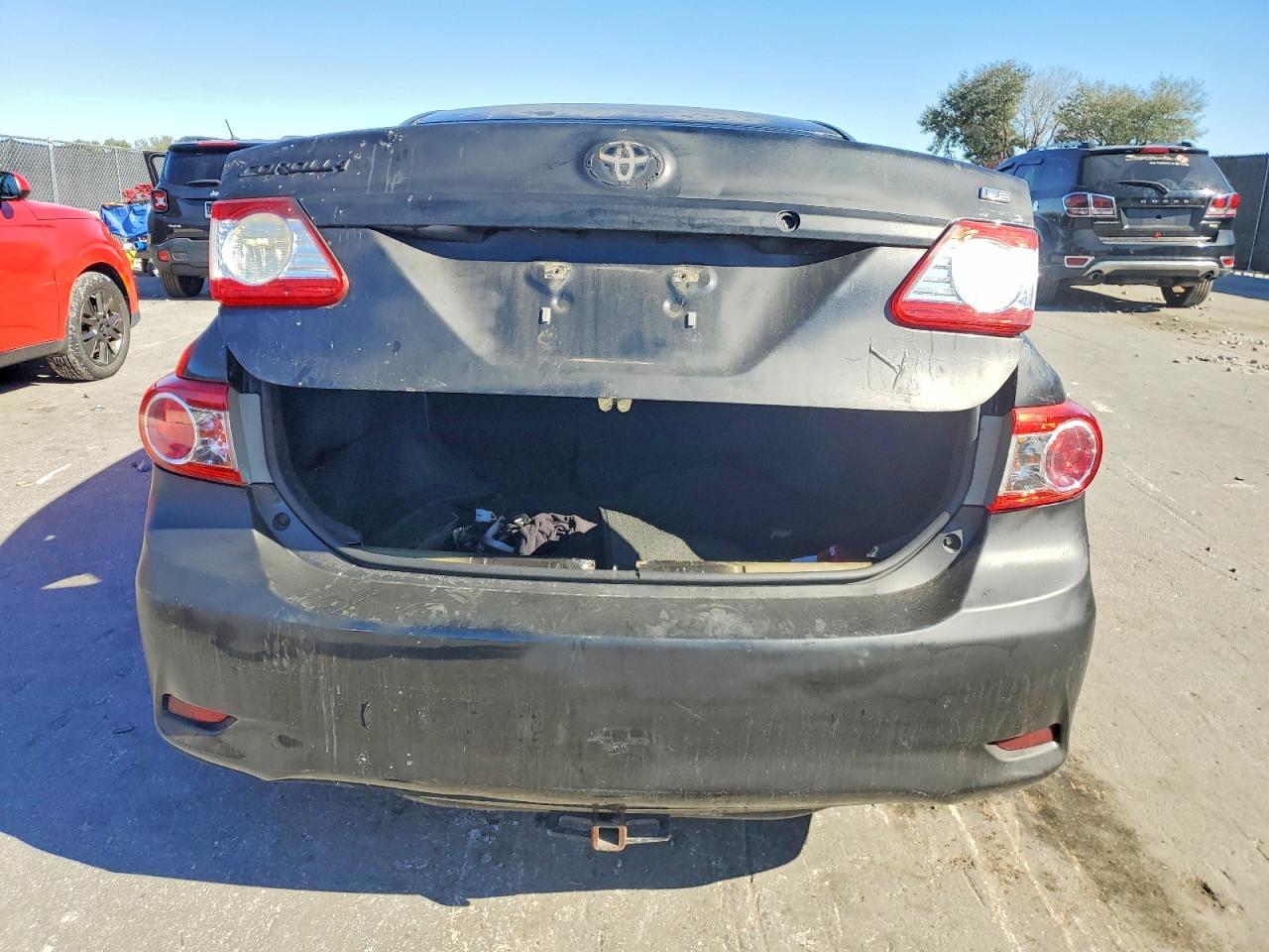 2013 Toyota Corolla Le - Фото 6