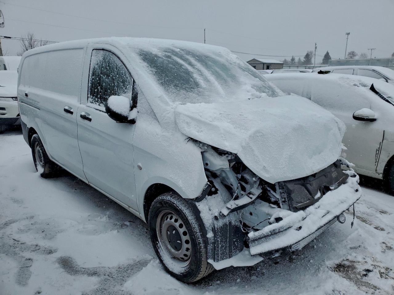 2022 Mercedes-Benz Metris - Фото 4