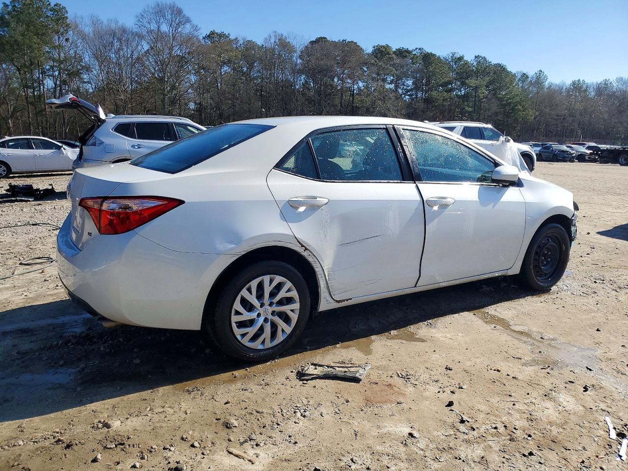 2018 Toyota Corolla Le - Фото 3