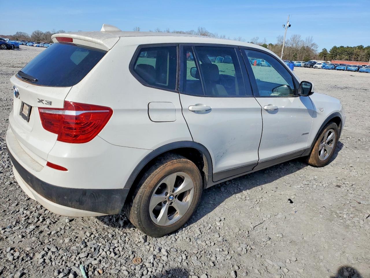 2011 BMW X3 xDrive28I - Image 3