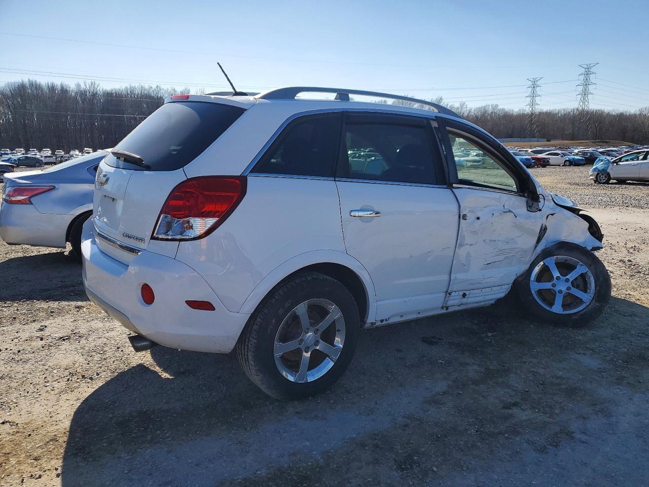 2012 Chevrolet Captiva Sport - Image 3