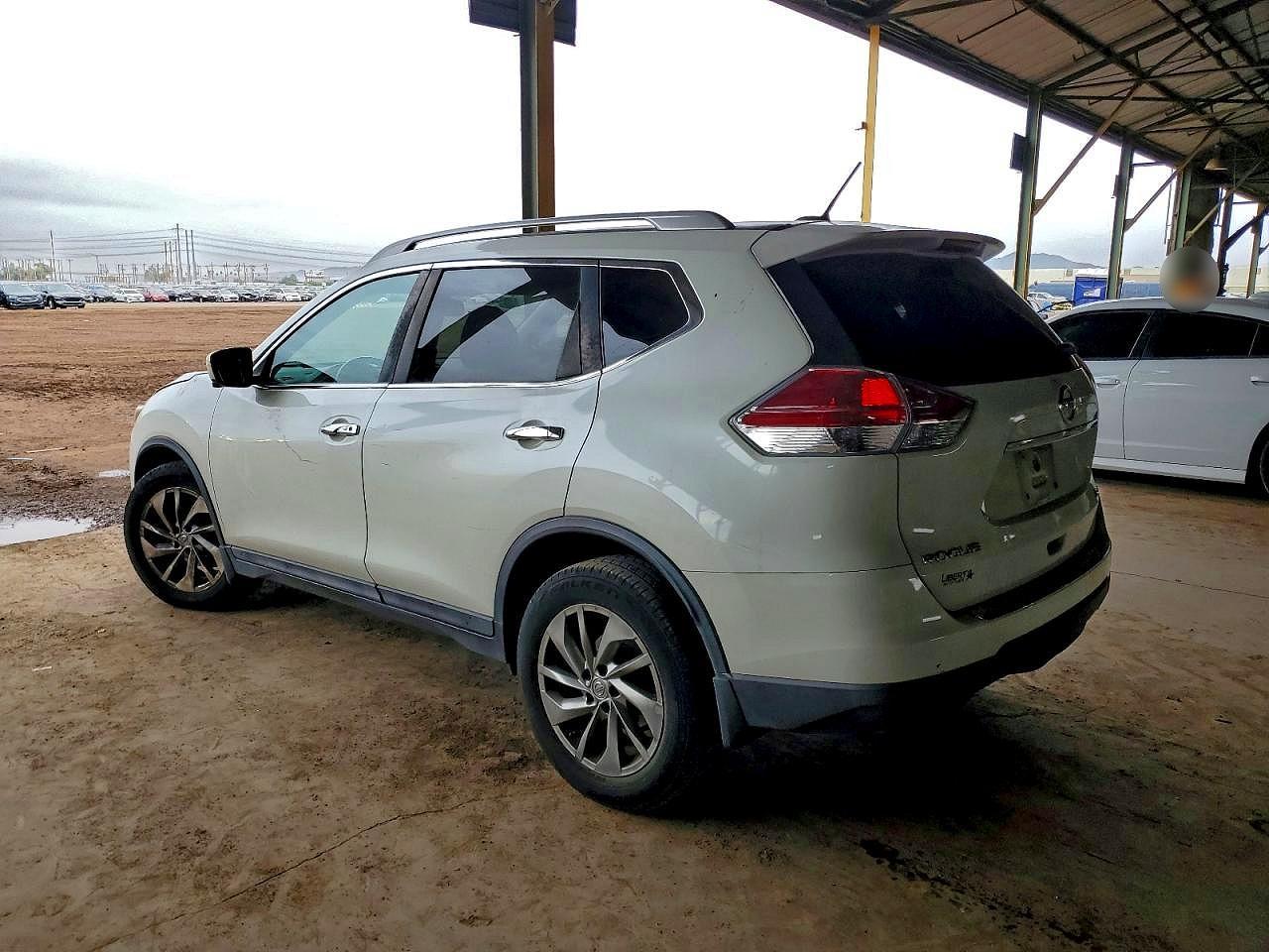 2015 Nissan Rogue S - Image 2