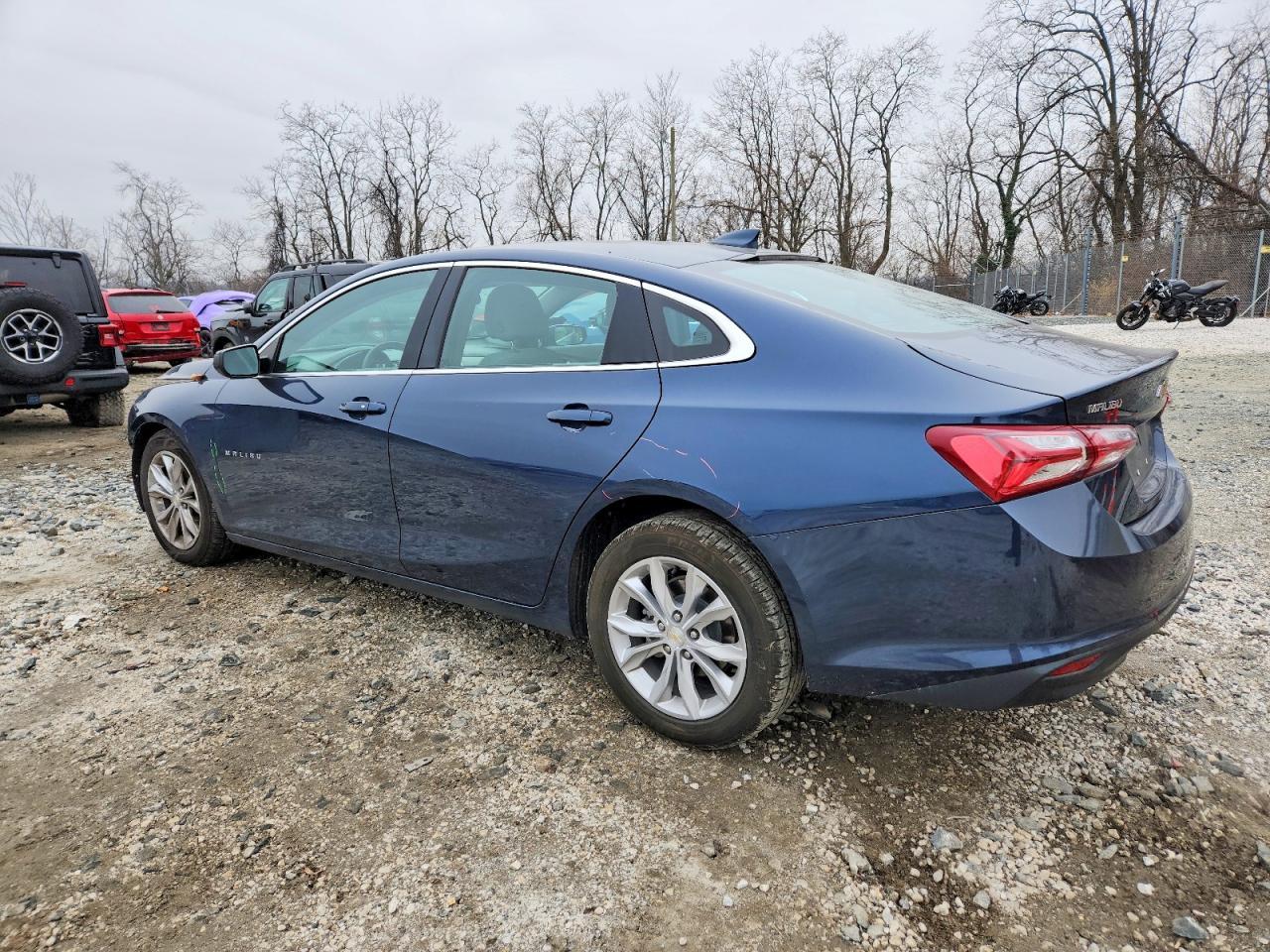 2022 Chevrolet Malibu Lt - Image 2