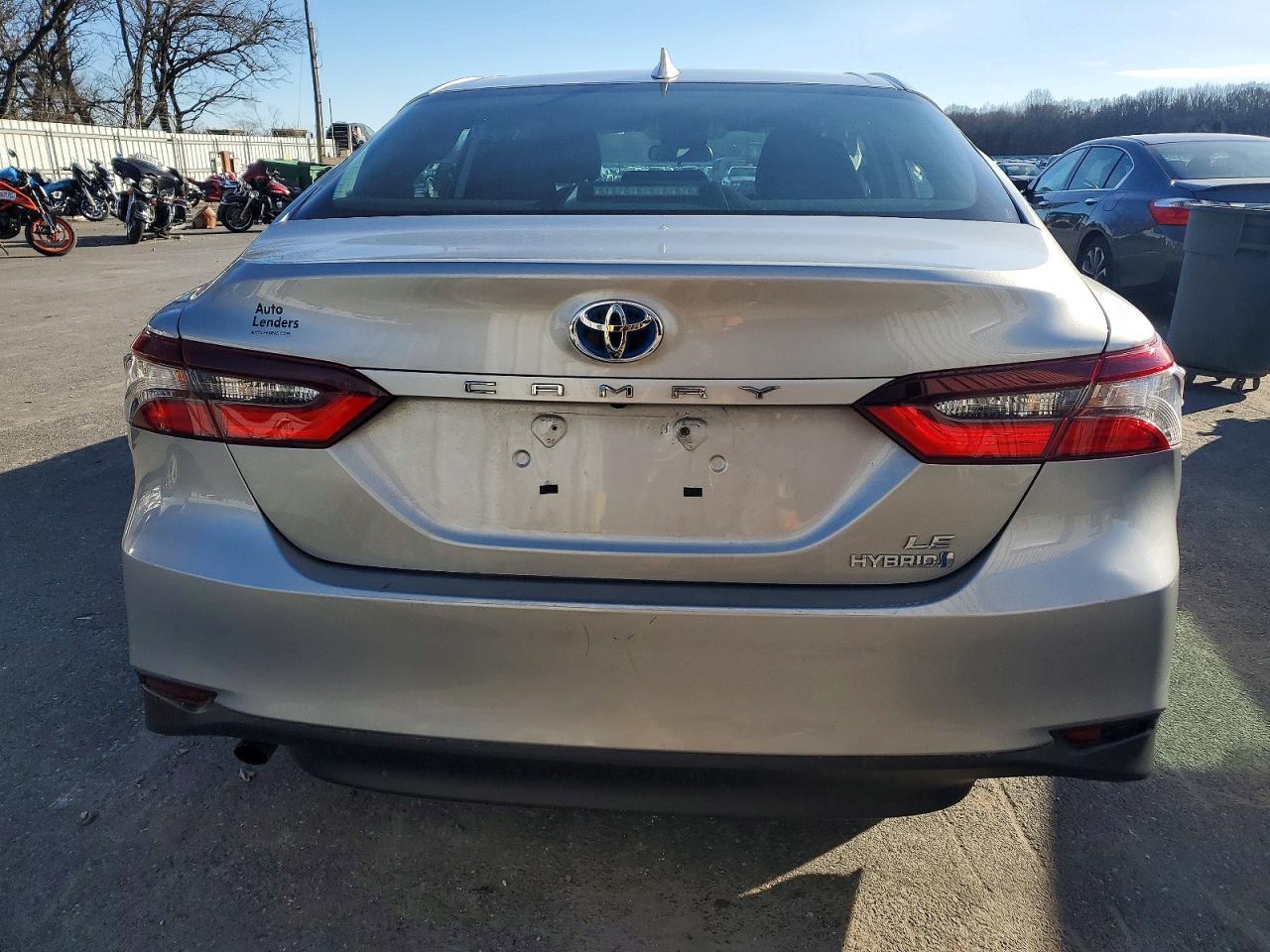 2021 Toyota Camry Hybrid Le - Фото 6