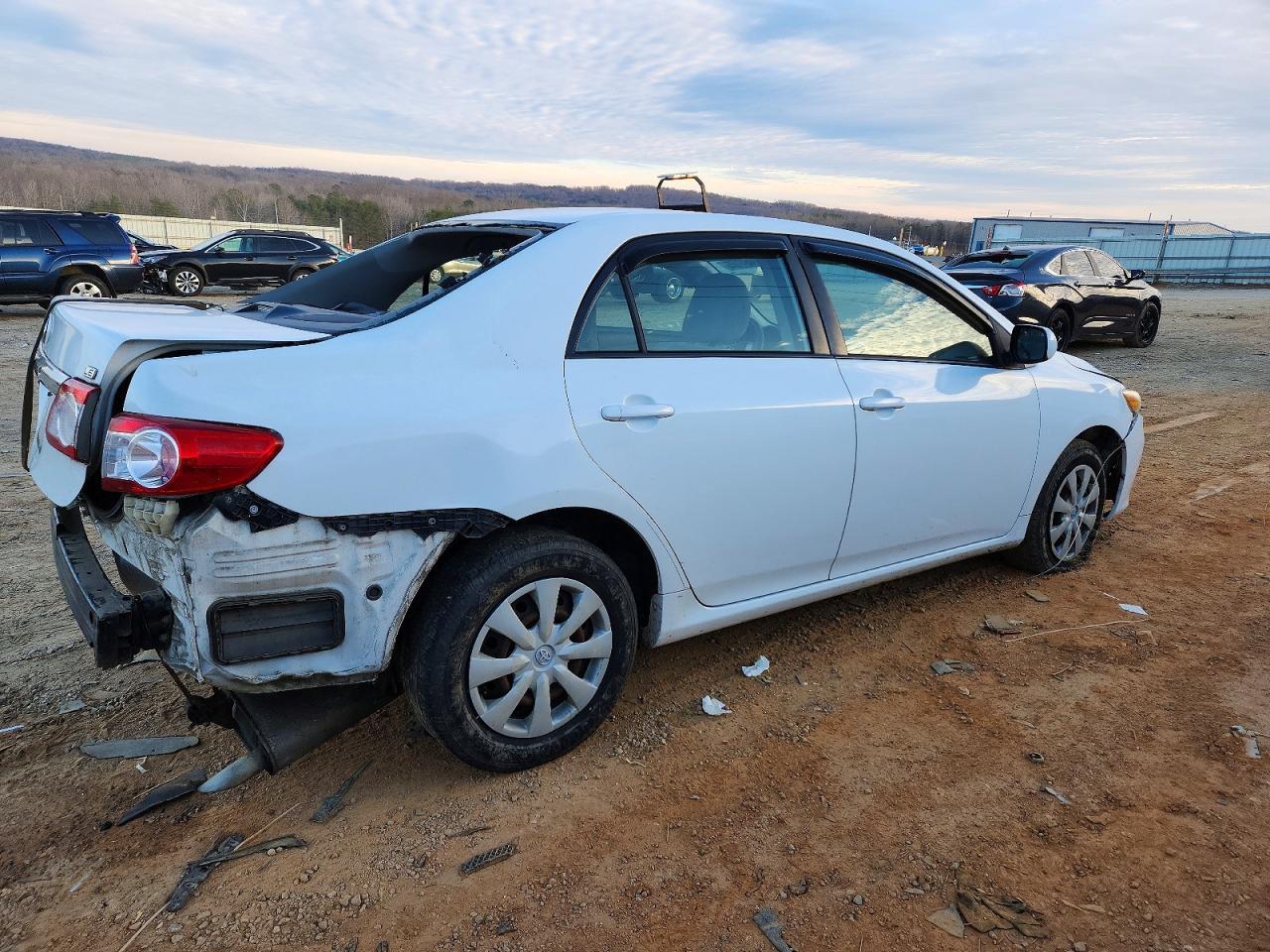 2011 Toyota Corolla Le - Фото 3
