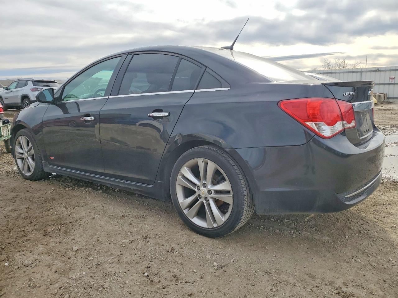 2011 Chevrolet Cruze Ltz - Image 2