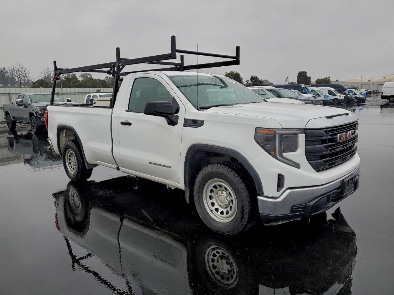 2022 GMC Sierra C1500 - Image 4