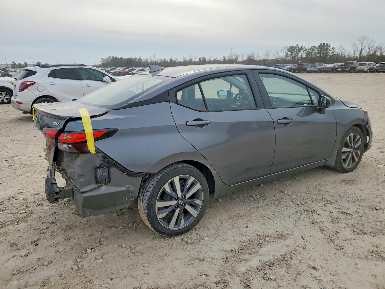 2021 Nissan Versa Sr - Image 3