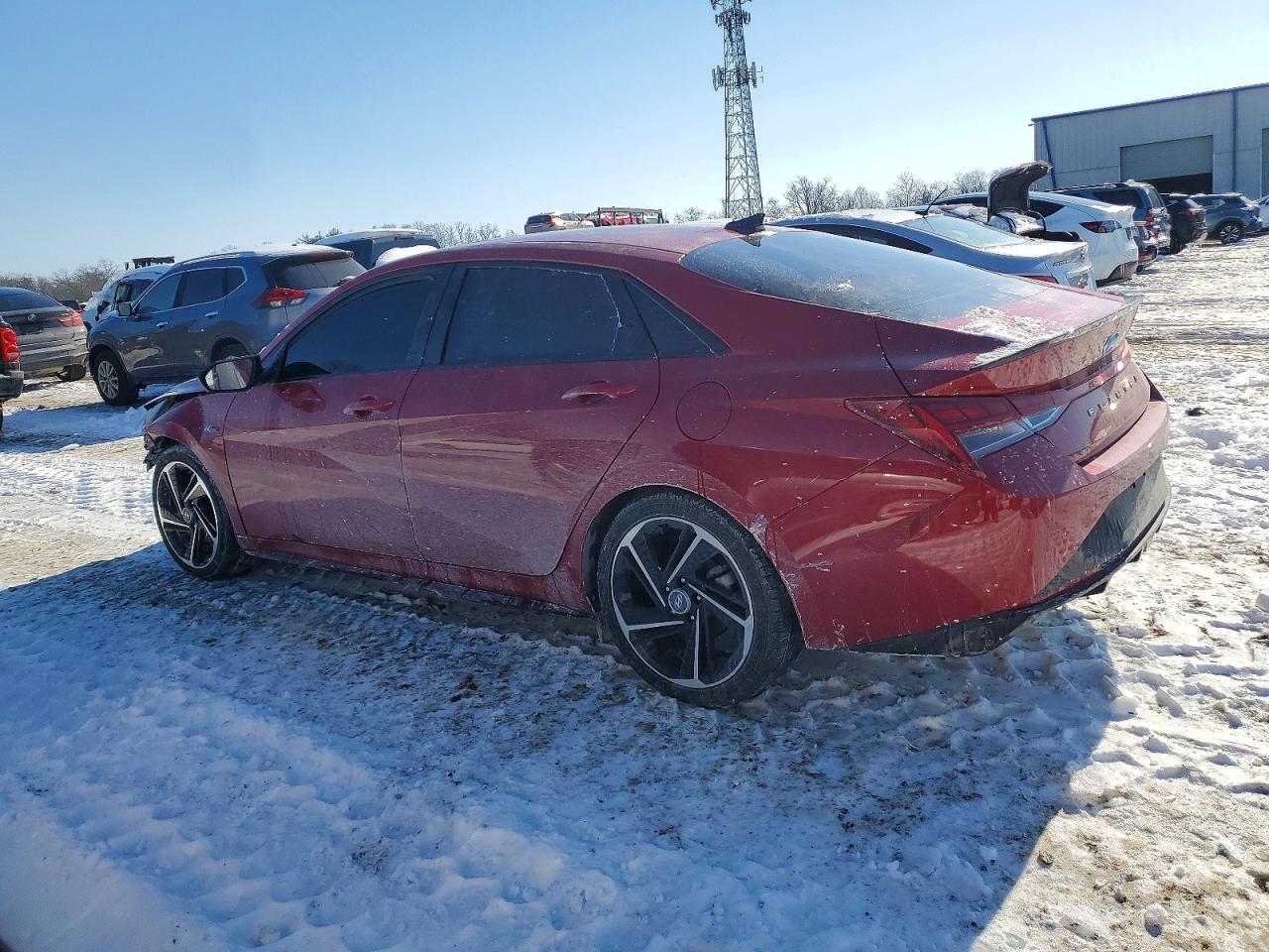 2022 Hyundai Elantra - Фото 2