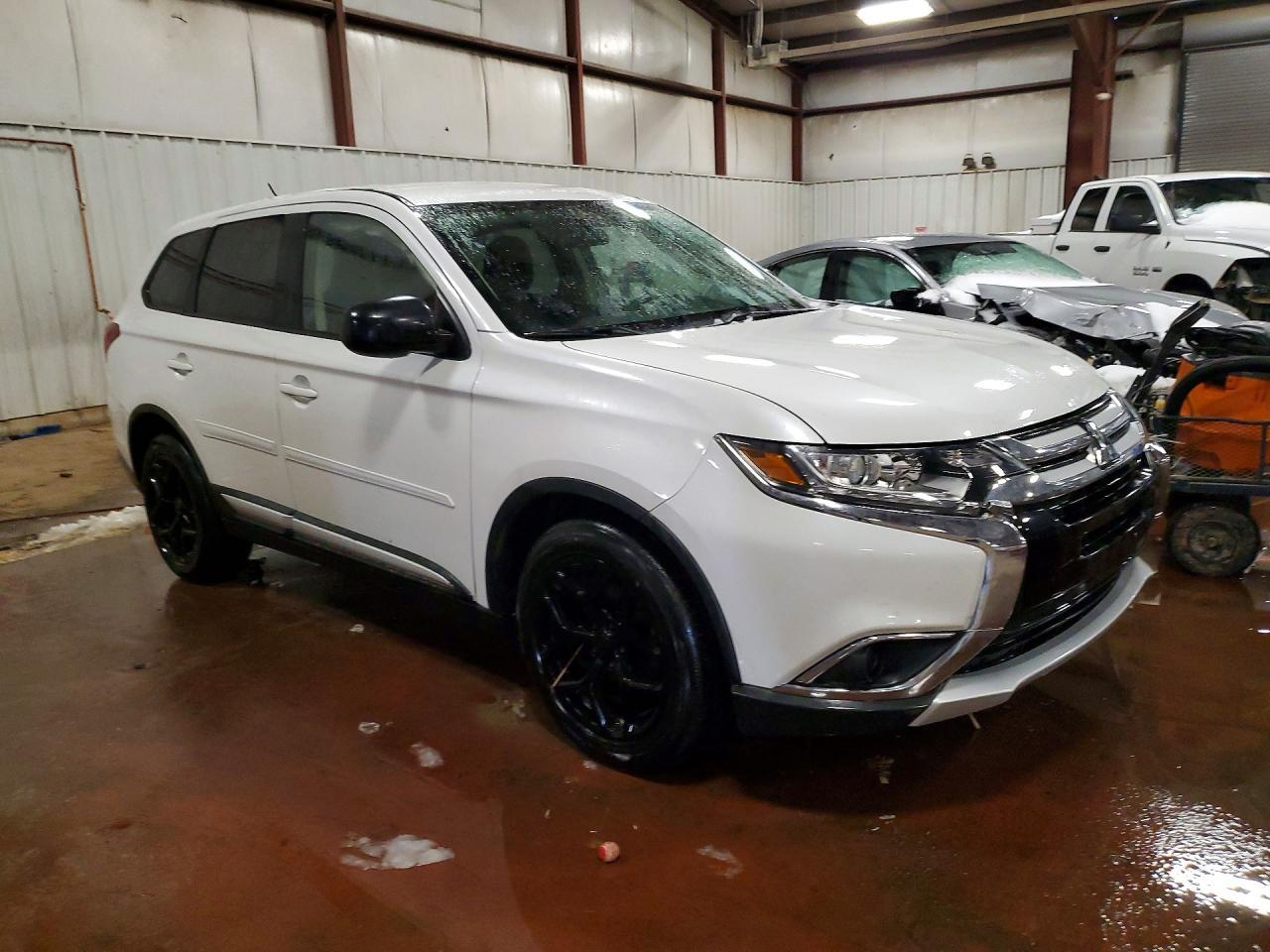 2016 Mitsubishi Outlander Se - Фото 4