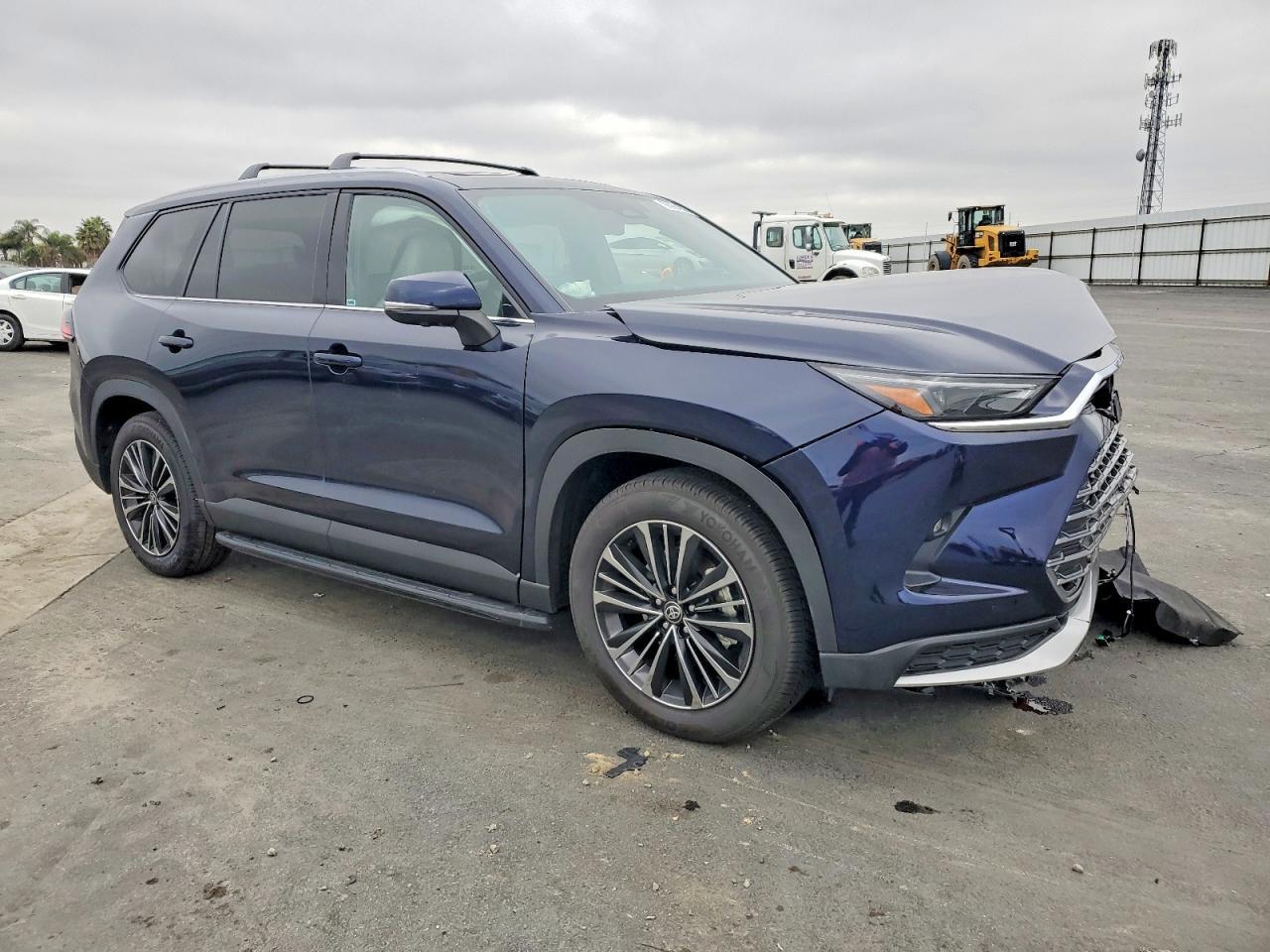 2025 Toyota Grand Highlander Limited - Фото 4