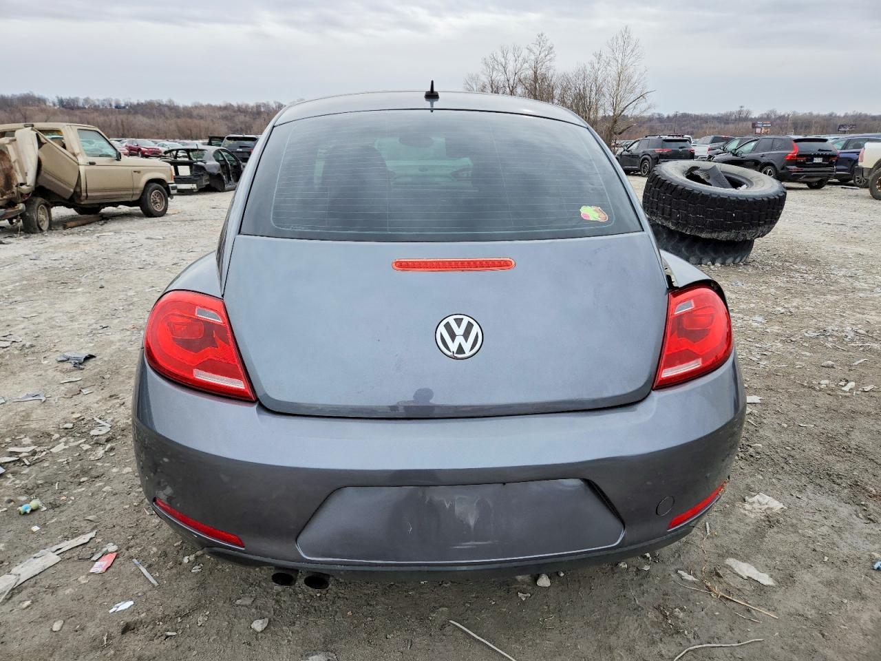 2012 Volkswagen Beetle - Фото 6
