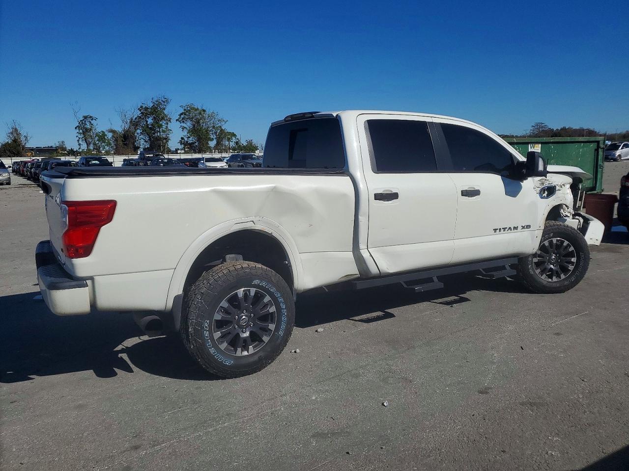 2019 Nissan Titan Xd Sl - Image 3