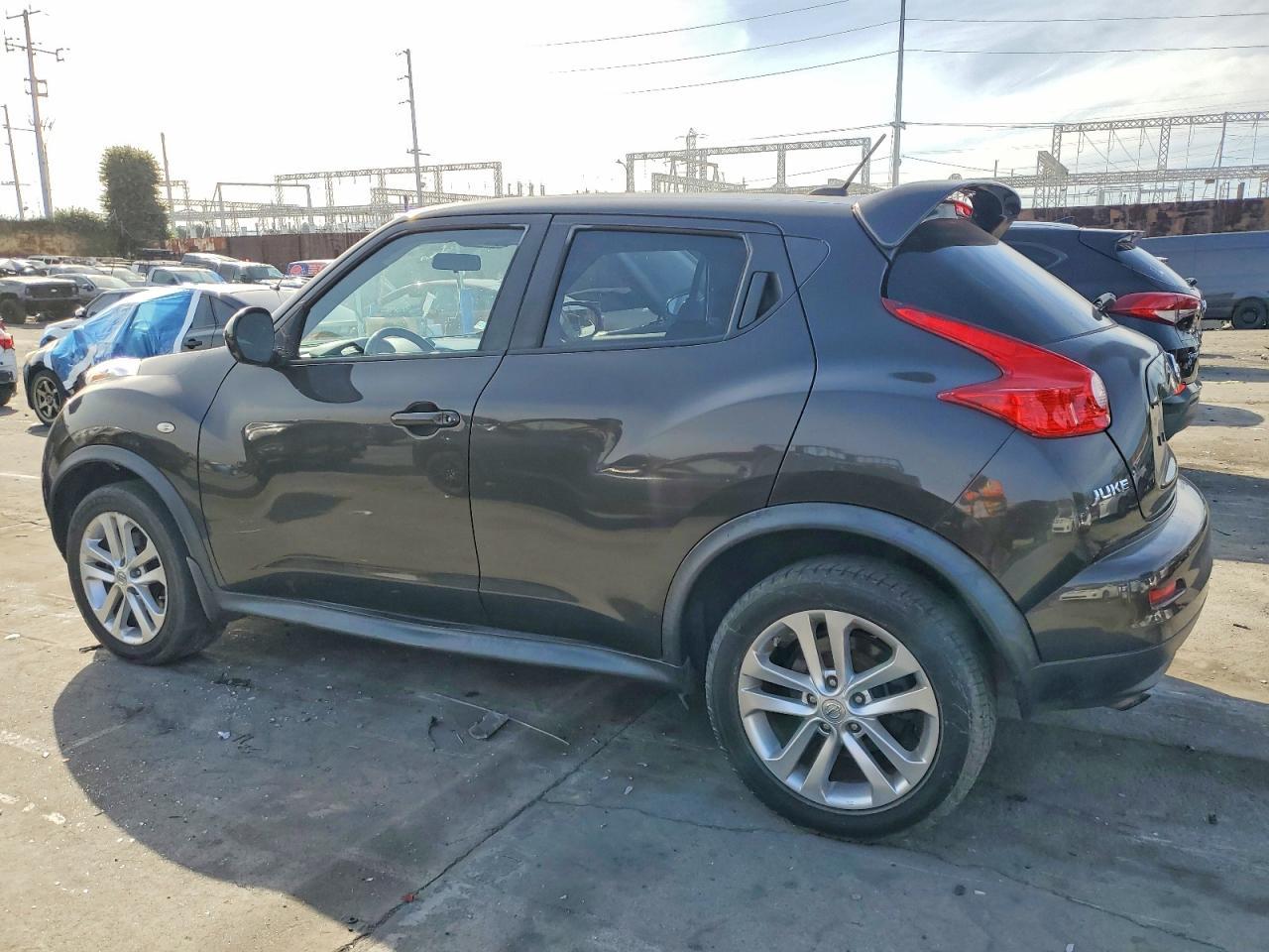 2011 Nissan Juke S - Фото 2