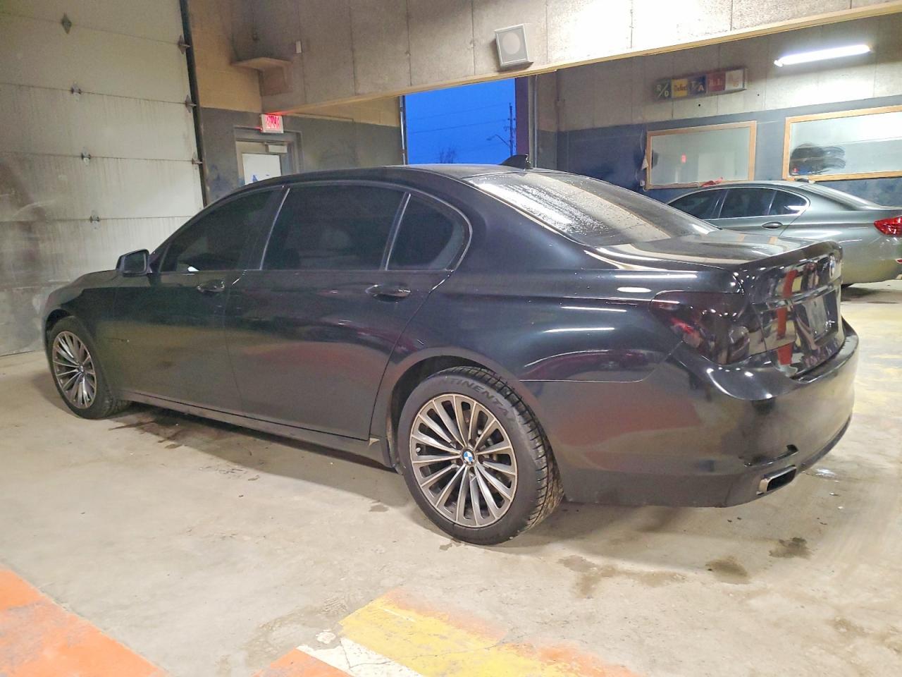 2011 BMW 740 Li - Фото 2