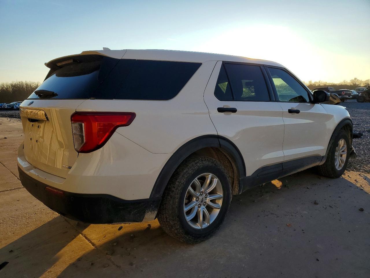 2020 Ford Explorer - Фото 3